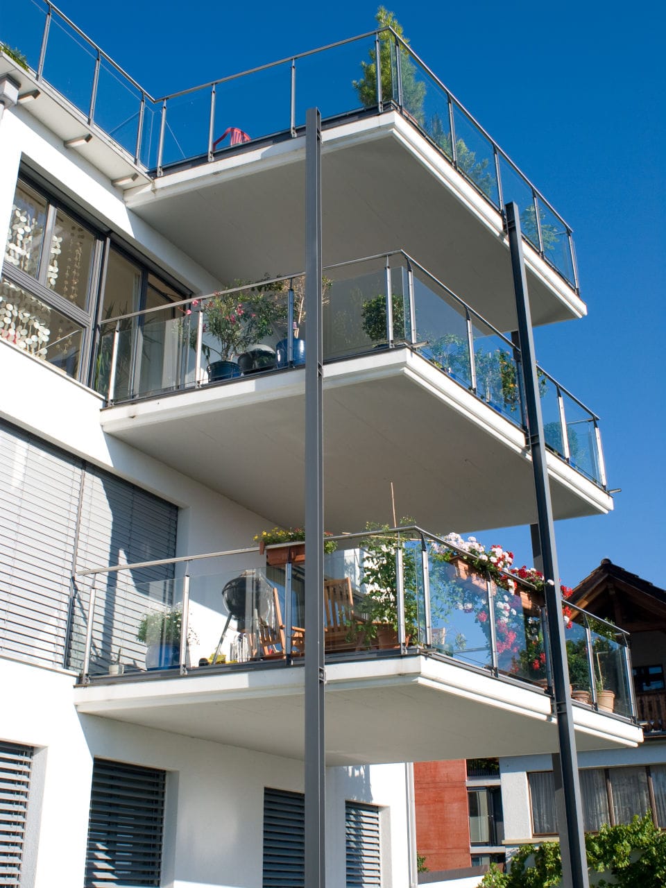 Balkone Stahl Beton Seitenansicht