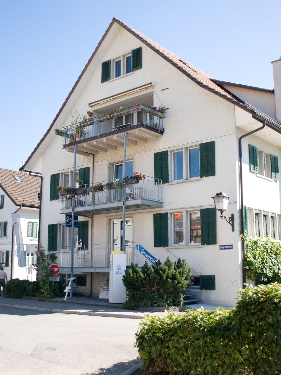 Balkonanbau aus Stahl in Leichtbauweise zu Einfamilienhaus