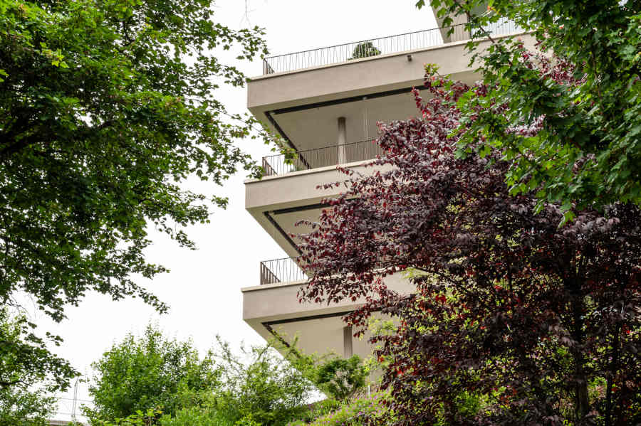 Balkongeländer in Flachstahl mit Staketen 