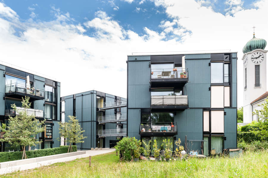 Balkongeländer in Diagonalgeflecht